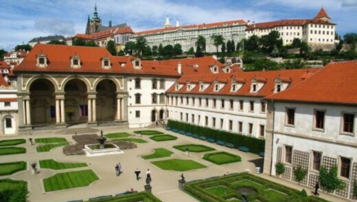 В Празі відомі палаци оголосили День відкритих дверей із екскурсіями