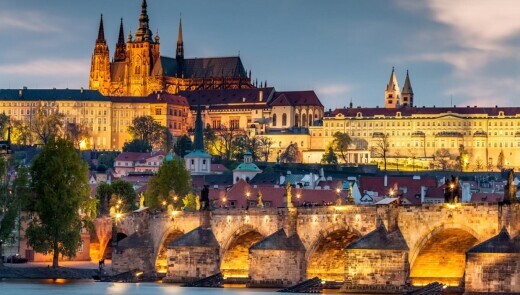 Українських підлітків запрошують на безкоштовну екскурсію Прагою