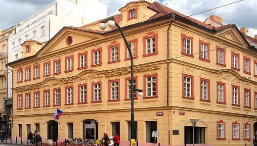 Як українкам отримати юридичну допомогу pro bono. Повний список адвокатів
