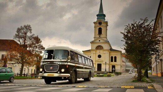 Історичні автобуси безкоштовно возитимуть Прагою один день