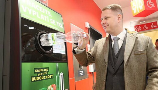 Заробити на пустих пластикових пляшках тепер можна в Чехії